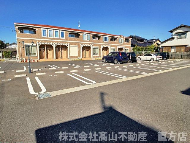 ティーダ感田Ａの駐車場