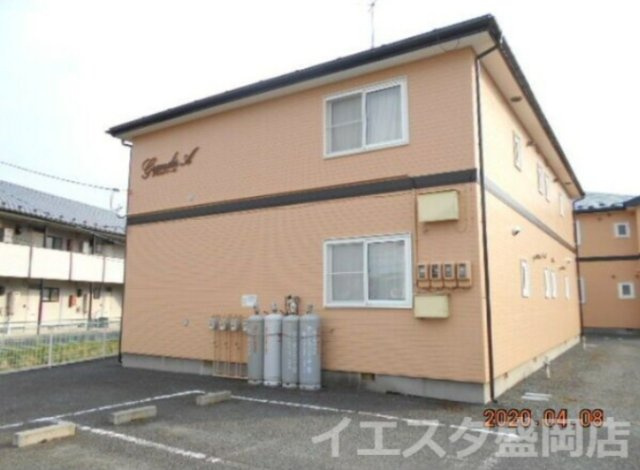 グランディールBの外観