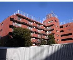 ローヤル若葉の外観