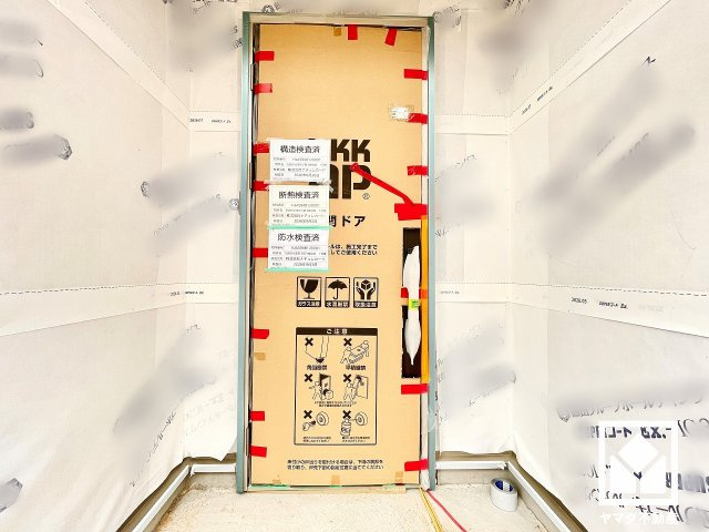 尼崎市水堂町２丁目の玄関|玄関ドアには防犯性に配慮されたディンプルキーを採用しています。