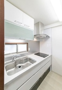 大阪市天王寺区上本町９丁目の賃貸マンションのキッチン