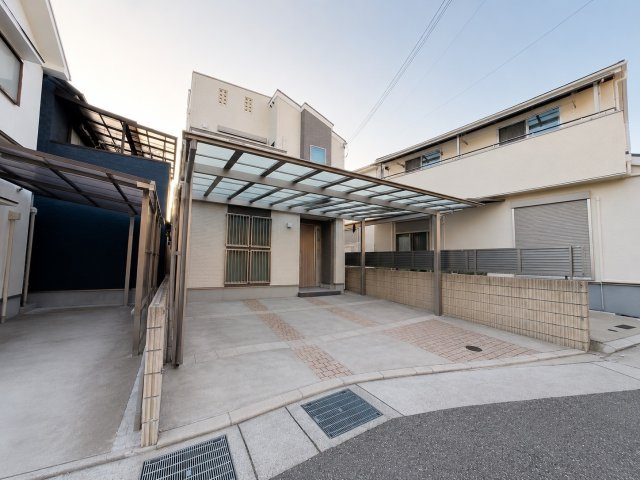 神戸市兵庫区湊山町　中古戸建の外観|AIにて動産物は消しております。
