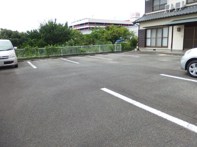 パティオ欠町の駐車場