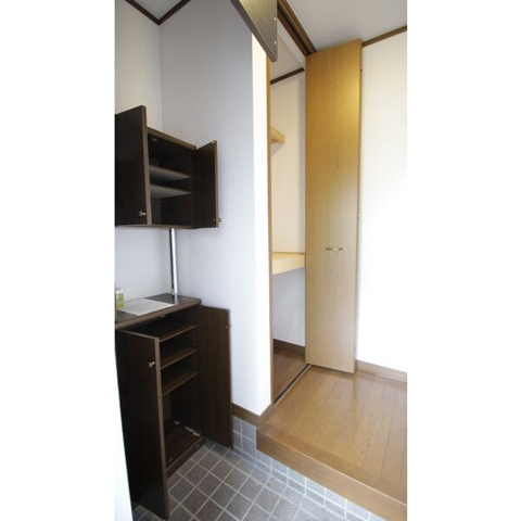 DUPLEX 冨田の玄関