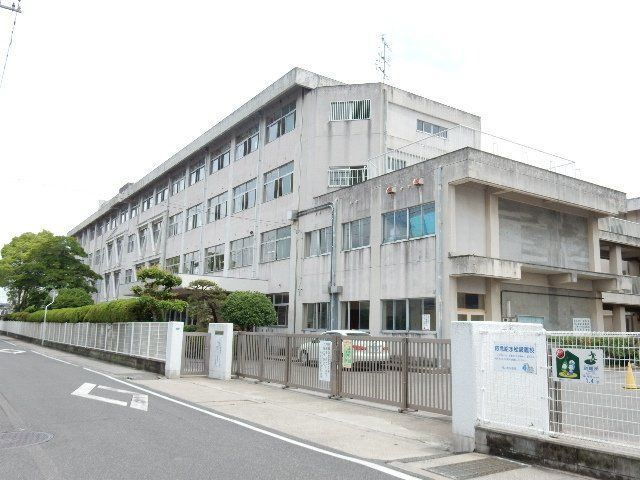 ファミーユＪ