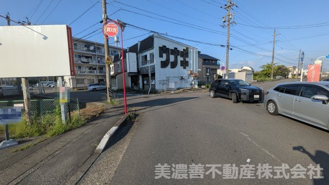６７３７２　岐阜市宇佐南1丁目売住居付店舗の外観