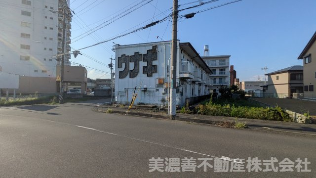 ６７３７２　岐阜市宇佐南1丁目売住居付店舗の外観