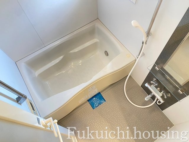 グランジュール明大前の浴室