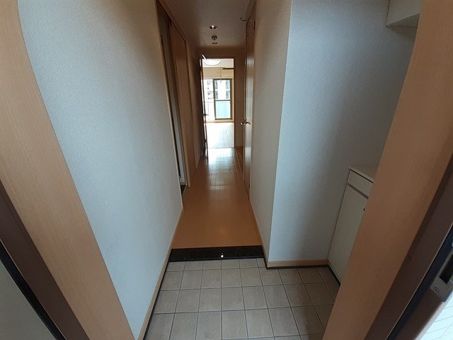 毎日通る玄関はこちらです