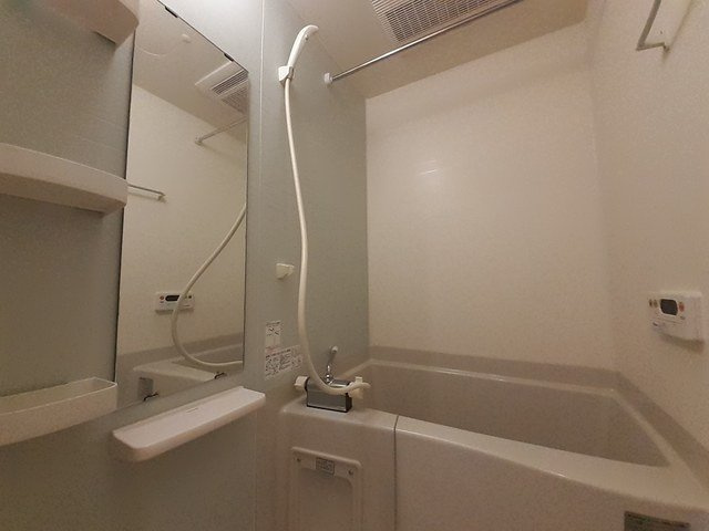 ゆったり過ごせるお風呂です