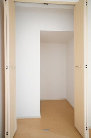 コンパクトで使いやすいトイレです