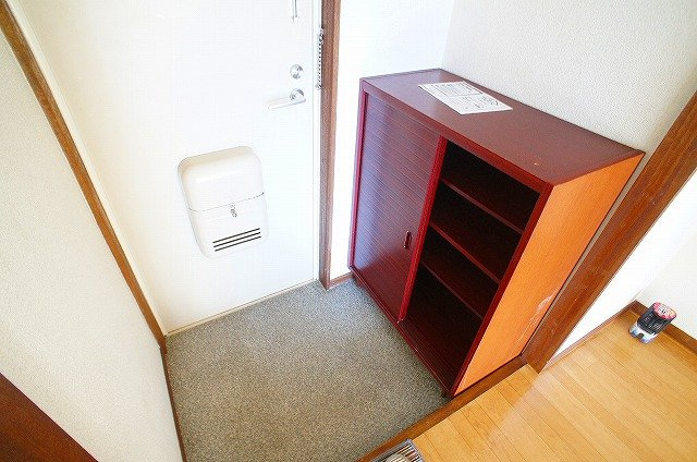 毎日通る玄関はこちらです