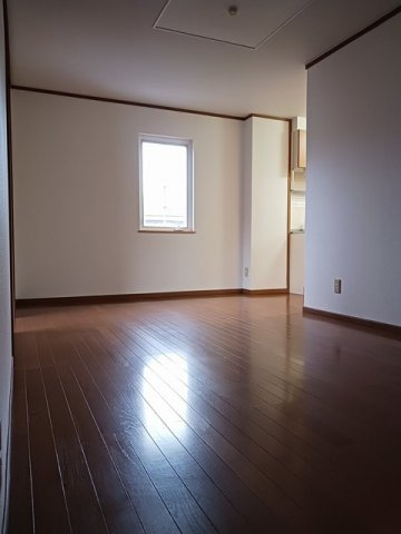ゆったり過ごせる居間です