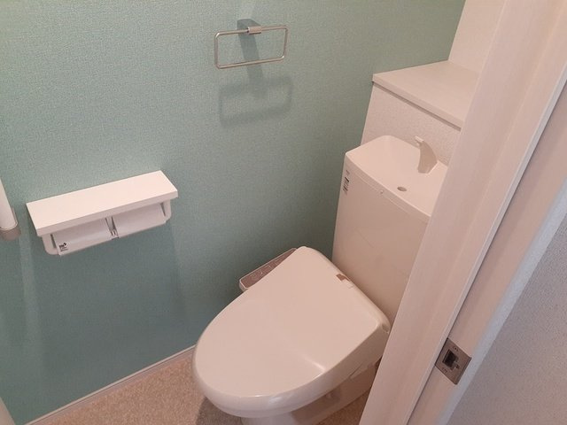 ゆったりとした空間のトイレです