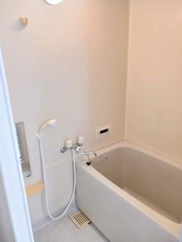 日々の疲れを癒すお風呂付です