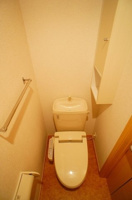 清潔感のあるトイレです