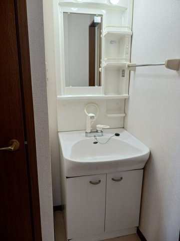忙しい朝には欠かせない洗面所です