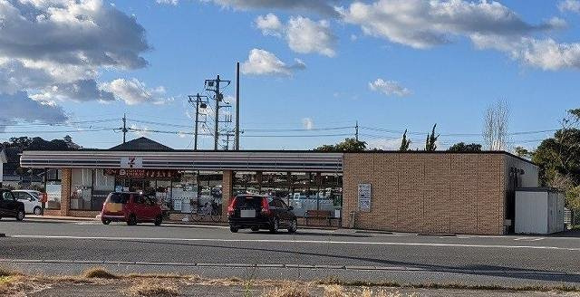 セブンイレブン館山真倉店まで450m