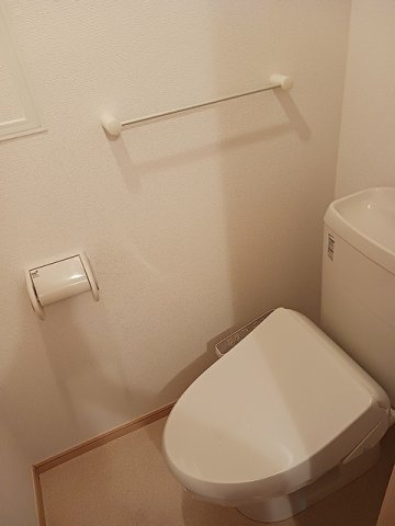 清潔感のあるトイレです