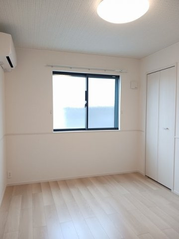 明るい室内です