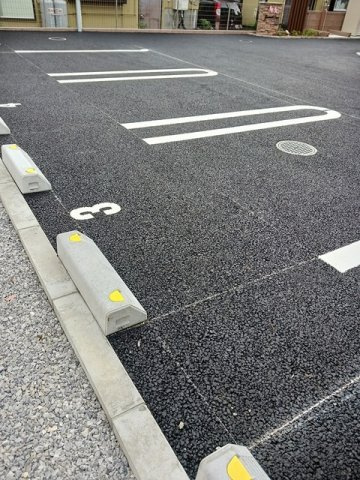 車をお持ちの方に嬉しい駐車場付きの物件です