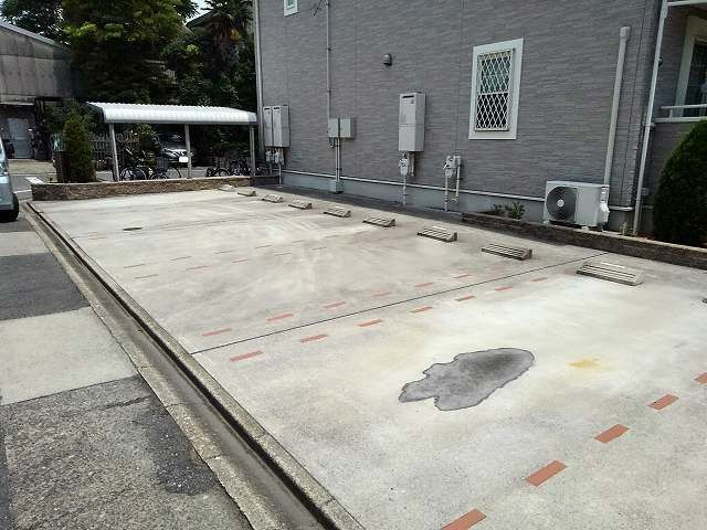 ロイヤル川前　Ⅱの駐車場