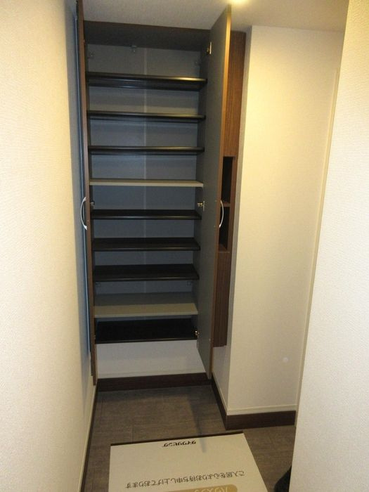 エクセリア高島平Ⅱの玄関