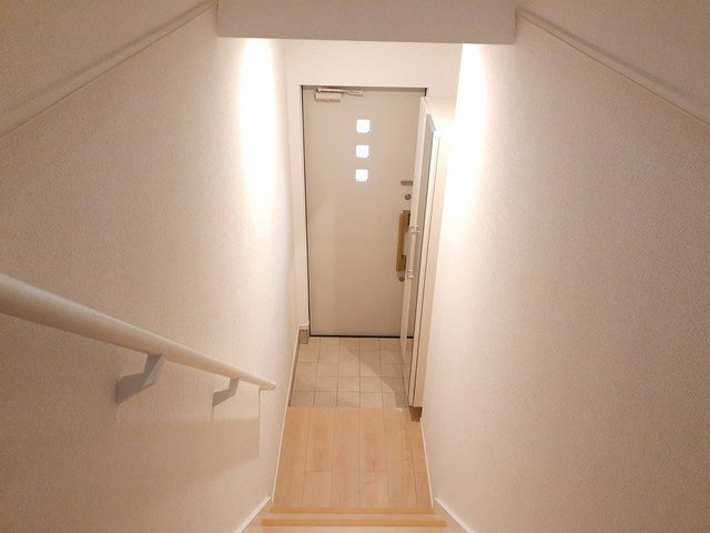 落ち着いた玄関です