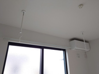 明るい色調の室内です