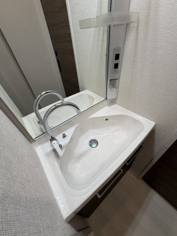 杉並区高円寺北２丁目の中古マンションの独立洗面台