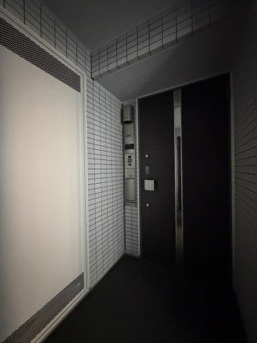 杉並区高円寺北２丁目の中古マンションの玄関