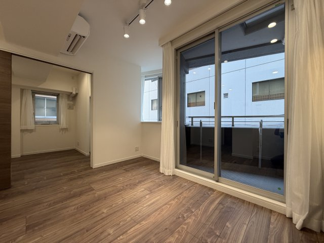 杉並区高円寺北２丁目の中古マンションの居間・リビング