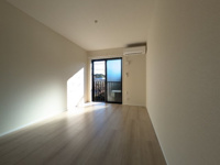 落ち着いて過ごせるお部屋なので、寝室にいかがでしょうか