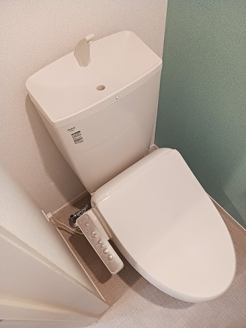 清潔感のあるトイレです
