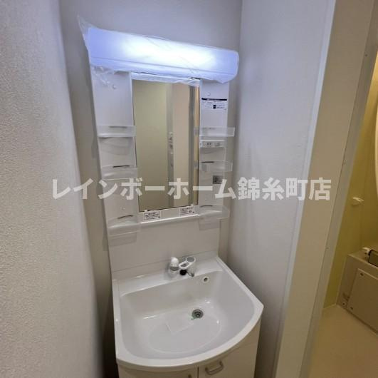 MELLAS北千住の独立洗面台|※建築中のため同施工会社参考写真となります。