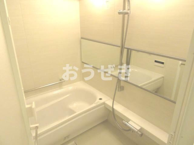クリオ横浜杉田の浴室