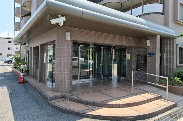 シャルマンフジ岸和田・中央公園2番館|エントランス