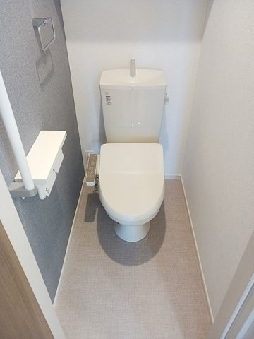 ゆったりとした空間のトイレです