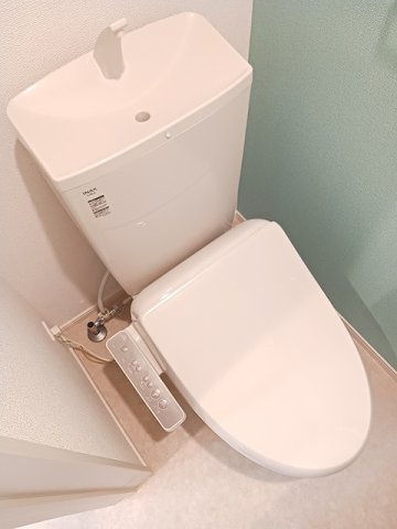 コンパクトで使いやすいトイレです