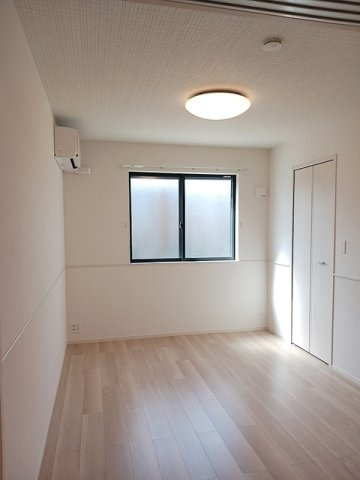 明るい室内です
