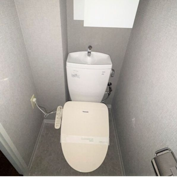 東京スイートレジデンスのトイレ|コンパクトで使いやすいトイレです