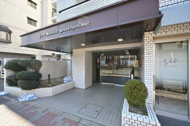 毎日通るエントランスはこのようになっています
