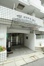落ち着いたエントランスです