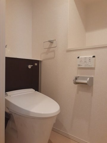 ゆったりとした空間のトイレです