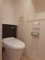 ゆったりとした空間のトイレです