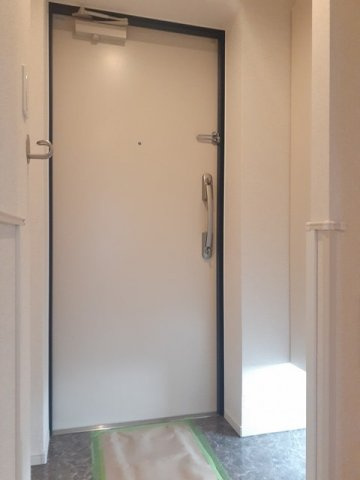 明るい玄関です