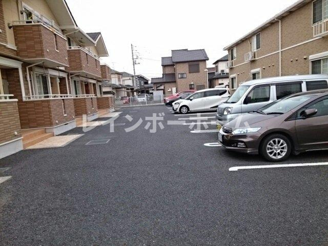 サンリット・ガーデンAの駐車場