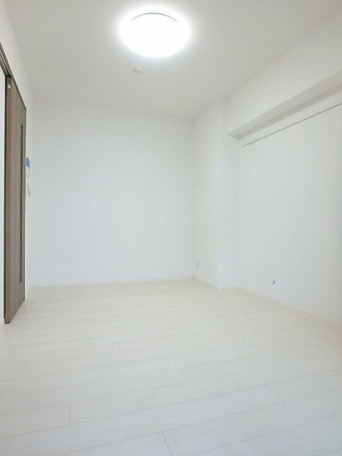 立川市曙町２丁目の賃貸マンションの寝室