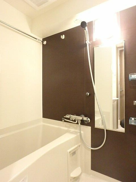 立川市曙町２丁目の賃貸マンションの浴室