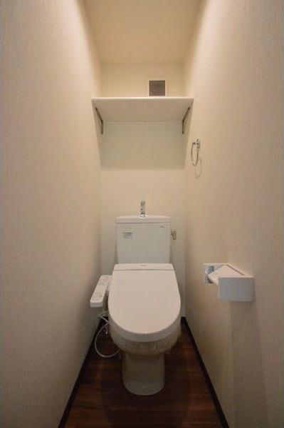 Glanz栄生のトイレ